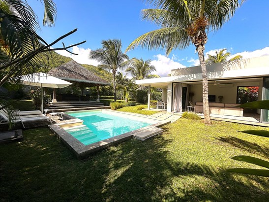 pool view