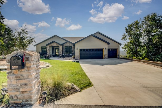 Single Family Residence, Ranch - Branson West, MO