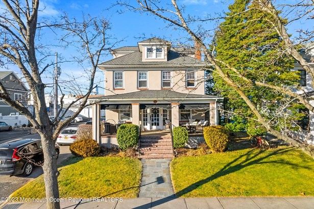 Single Family Residence, Colonial - Avon-by-the-sea, NJ