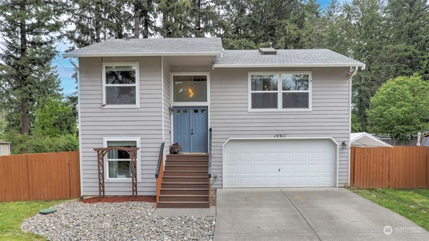 Home sweet home. This impeccable house in Bonney Lake has so much to offer. The driveway can easily accommodate 4 cars with additional parking/RV parking on the right of photo. It’s an absolute must see!
