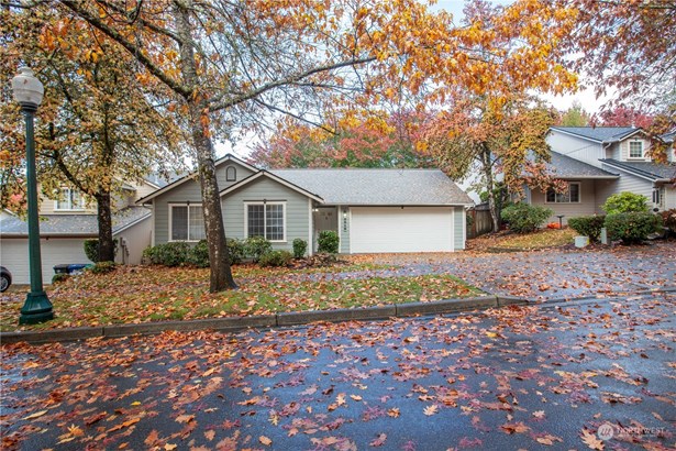 Welcome Home to this 4-bed, 2-bath Rambler in Whisper RIdge