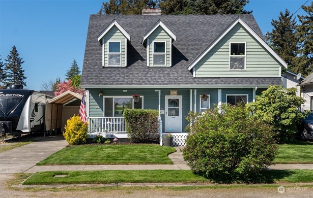 Don&#39;t miss this rare opportunity to own this beautiful Craftsman home in the desirable Downtown Puyallup location. Hurry this one won&#39;t last!
