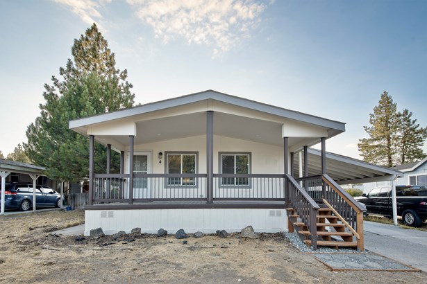 Covered frontporch