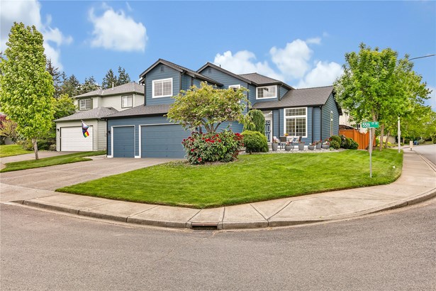Picture-perfect elegance with immaculate curb appeal. This beautifully landscaped corner lot in a peaceful cul-de-sac offers timeless beauty, exceptional care, and pristine charm inside and out.