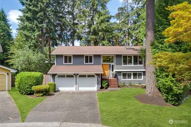 Highly desired Timberline home on cul-de-sac.