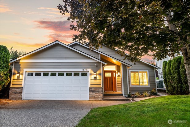 PRISTINE home inside and out!