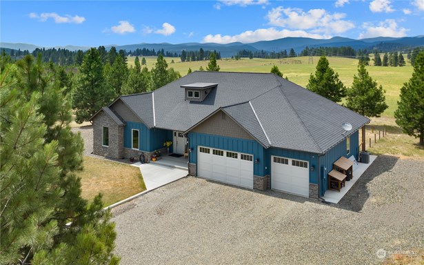 Welcome to 1251 Leo Lane in the peaceful area of Hidden Valley, Cle Elum, WA.