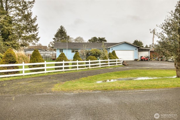 Large parcel of 3 lots with fully fenced yard.