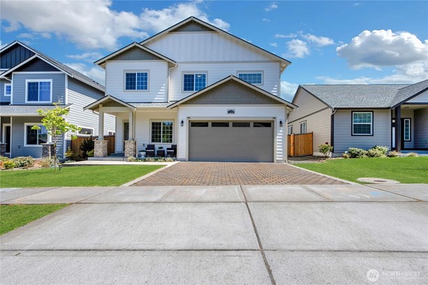 Beautiful home located on quiet cul-de-sac.