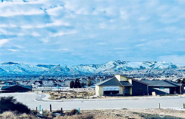 View from what would be front entryway to home. Looking out towards Wenatchee Valley and River