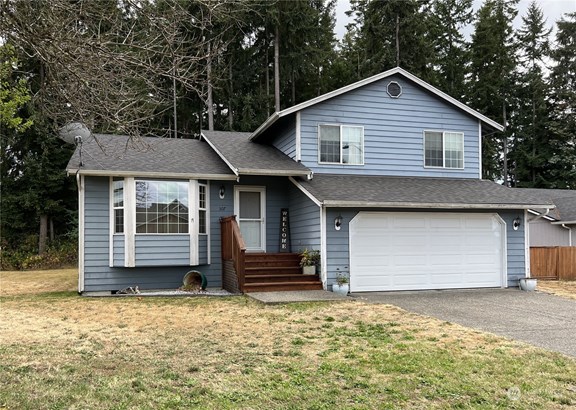 One owner home nestled off of a peaceful cul-de-sac in the wonderful Town of Eatonville.