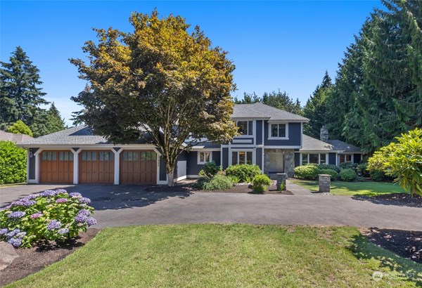 Laurel Hills is one of Woodinville&#39;s finest neighborhoods located just minutes from downtown and many wineries.