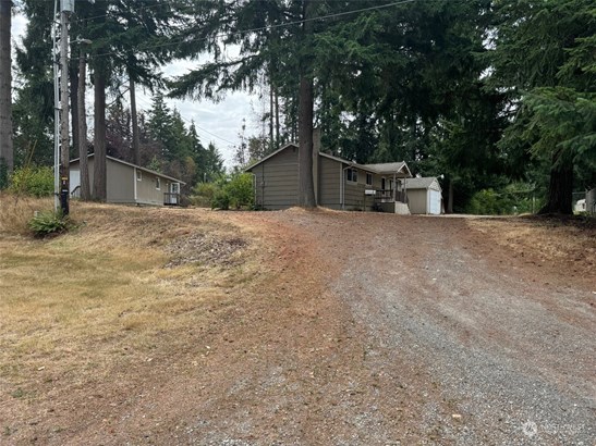 Main house & mother-in-law apartment