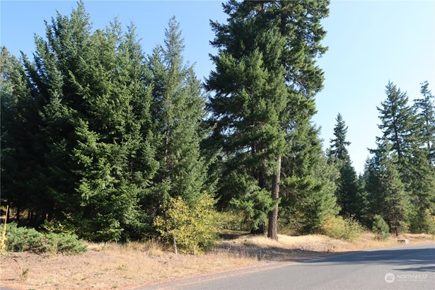 Street View Looking East