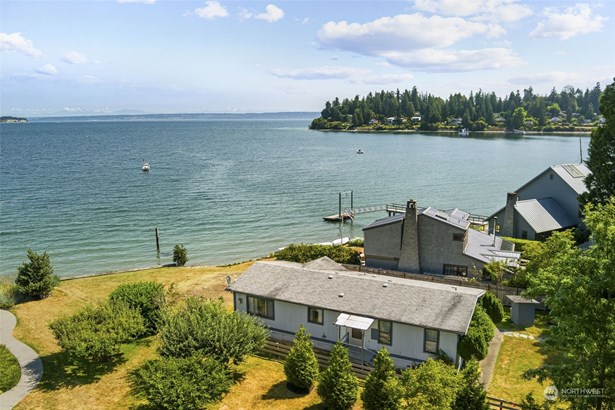 A wonderful opportunity on beautiful Port Madison Waterfront.