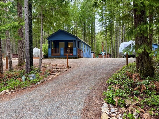 Adorable home meticulously maintained on large double lot!