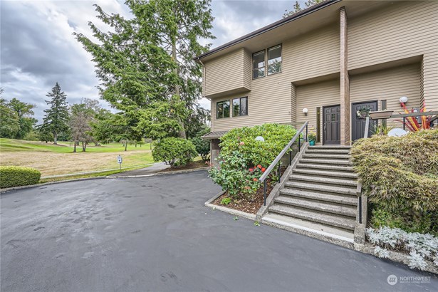 Front of Townhome