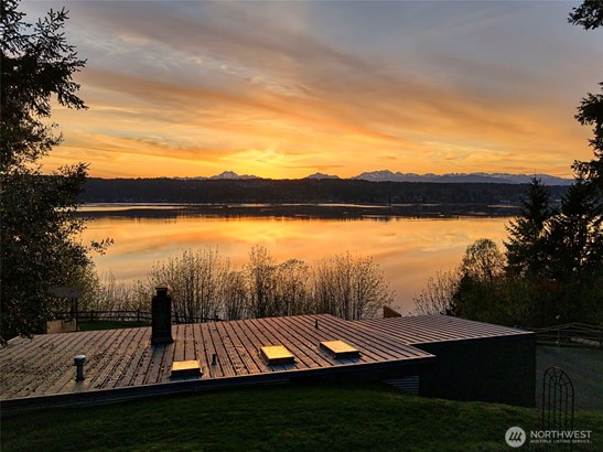 Golden sunsets, sunrises are just as magical