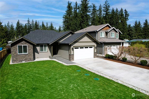 Surprise star ruby in a forested PNW community -- affordable, tidy and alluring