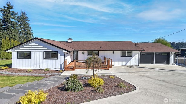 Home sweet home. This impeccable house has so much to offer. Its an absolute must see! Updated photo after exterior painting was completed on 5/2.