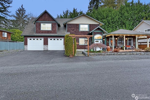 This Beautiful Home is a Rare Find in Lake Stevens.