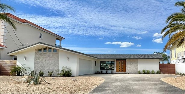 Single Family Residence, Bungalow,Mid-Century Modern - CLEARWATER, FL