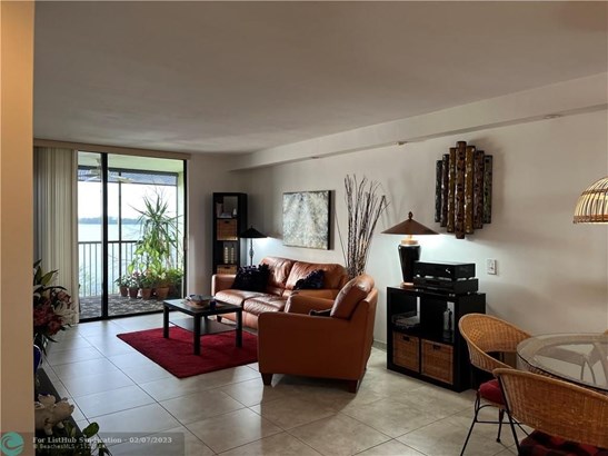 Residential Rental,Condo - Oakland Park, FL
