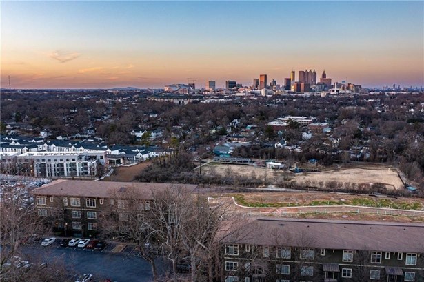 Condominium, Contemporary, Loft, Mid-Rise (up to 5 stories) - Atlanta, GA