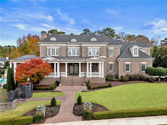 Single Family Residence, Traditional - Roswell, GA