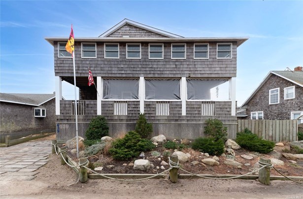 Single Family Residence, Two Story - Ocean Beach, NY