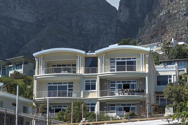 Camps Bay, Cape Town, South Africa Real Estate Homes for Sale | LeadingRE