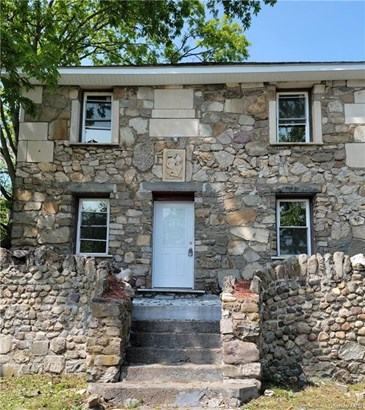 Single Family Residence, Colonial - Cornwall, NY