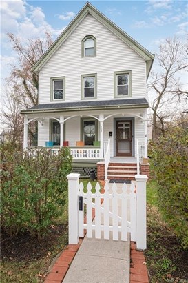 Single Family Residence, Colonial - Clarkstown, NY