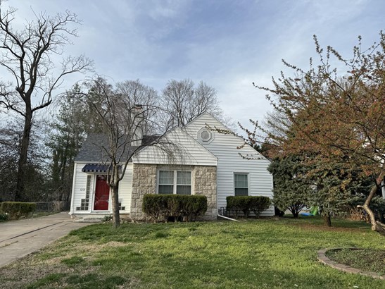 1.5 Story,Bungalow,Traditional, Single Family Residence - Springfield, MO