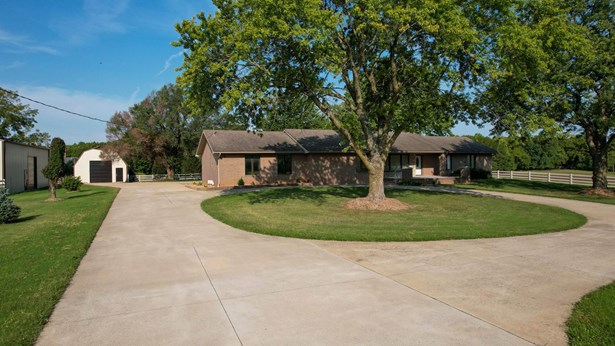Single Family Residence, 1 Story,Ranch - Springfield, MO