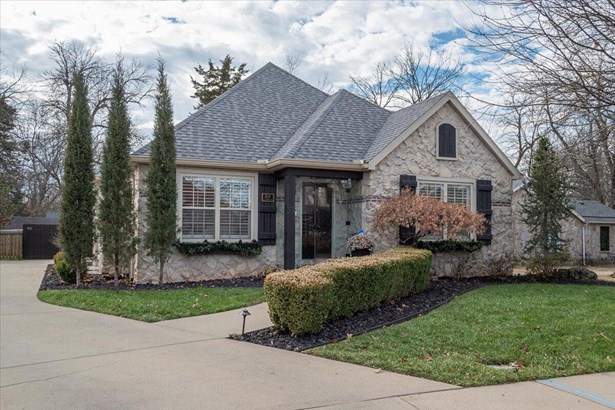 Single Family Residence, Cottage,French Provincial - Springfield, MO