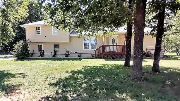 Single Family Residence, 1.5 Story,Split-Level - Walnut Grove, MO