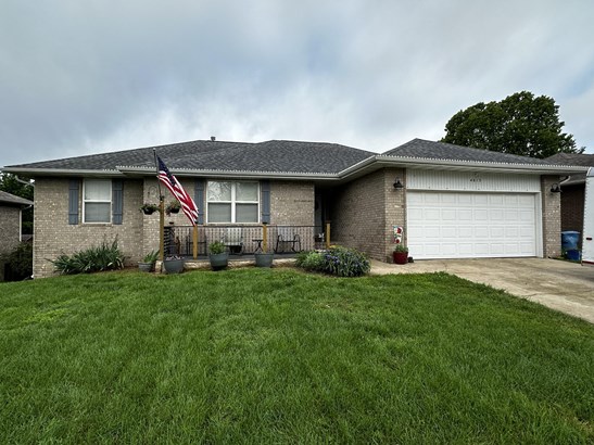 1 Story,Traditional, Single Family Residence - Battlefield, MO