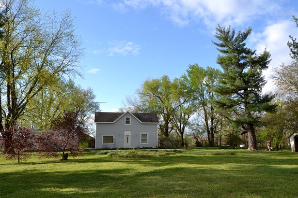 Single Family Residence, 2 Story,Farm House - Republic, MO