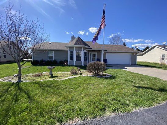 1 Story,Ranch,Traditional, Single Family Residence - Reeds Spring, MO