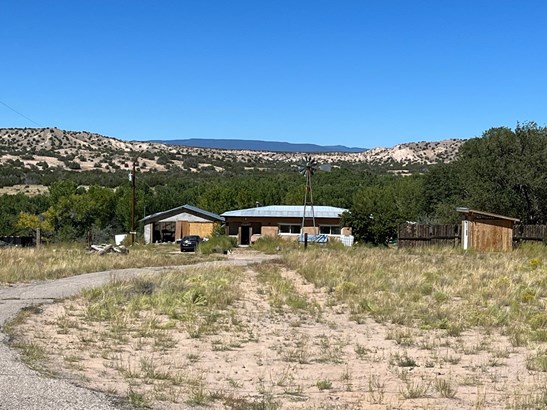 Northern New Mexico,Pueblo, Single Family Residence - Ojo Caliente, NM