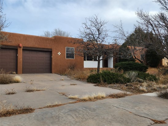Single Family Residence, Pueblo - Santa Fe, NM