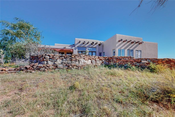 Contemporary,Pueblo, Single Family Residence - Santa Fe, NM