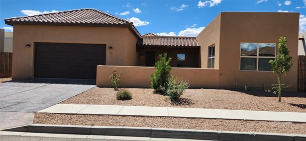 Pueblo,Spanish, Single Family Residence - Santa Fe, NM