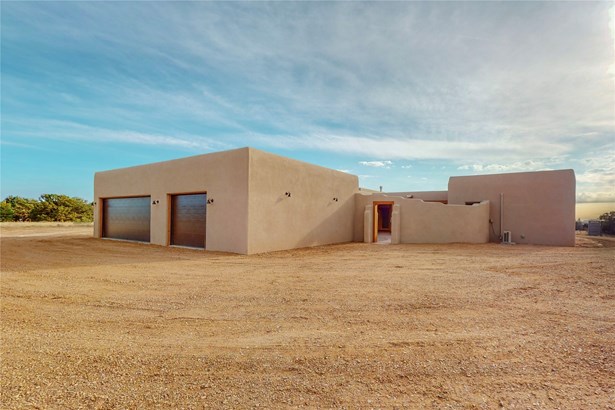 Contemporary,Pueblo, Single Family Residence - Santa Fe, NM