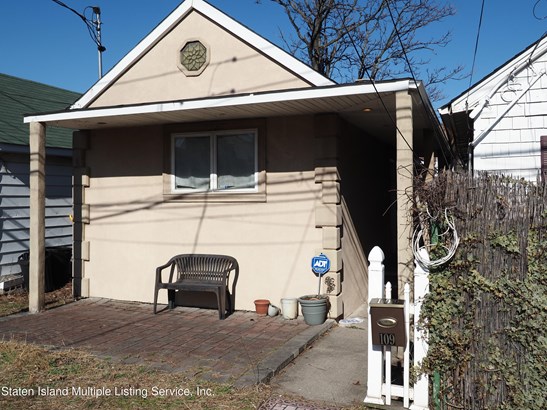 Single Family - Detached,Bungalow, Bungalow - Staten Island, NY