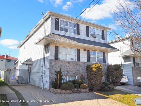 Colonial, Single Family - Semi-attached,Colonial - Staten Island, NY