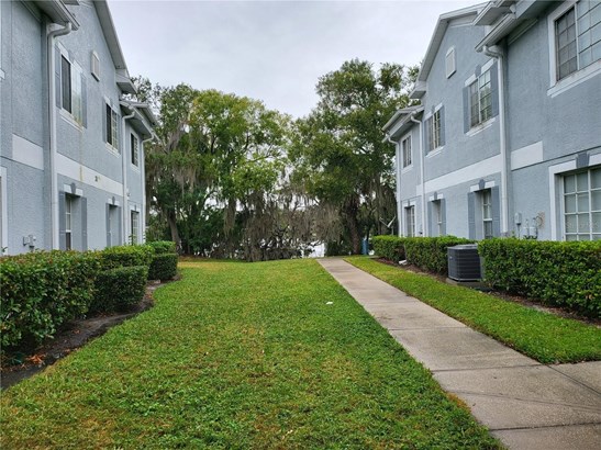 Condominium - TAMPA, FL