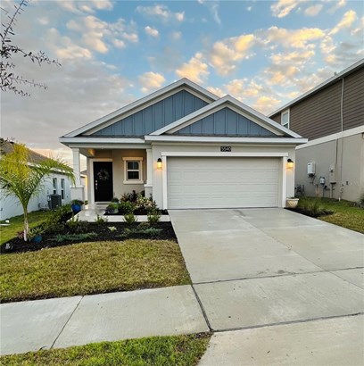 Single Family Residence, Bungalow,Traditional - LEESBURG, FL