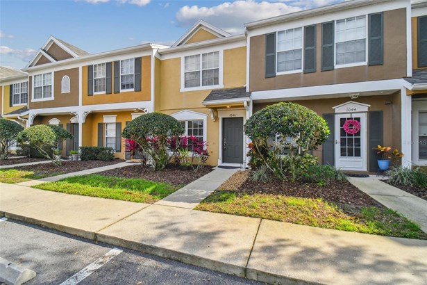 Townhouse, Traditional - WESLEY CHAPEL, FL
